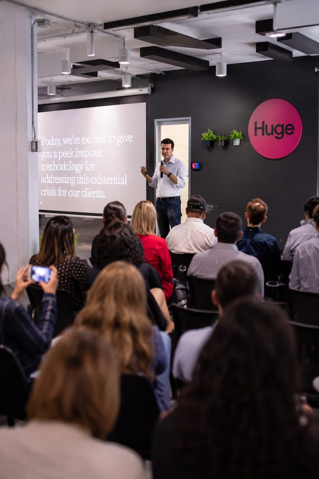 Huge — Impacto Social